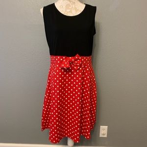 Sleeveless Dress - black red and white with bow L